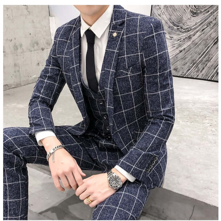 peaky blinders costume bleu rayure blanche assis